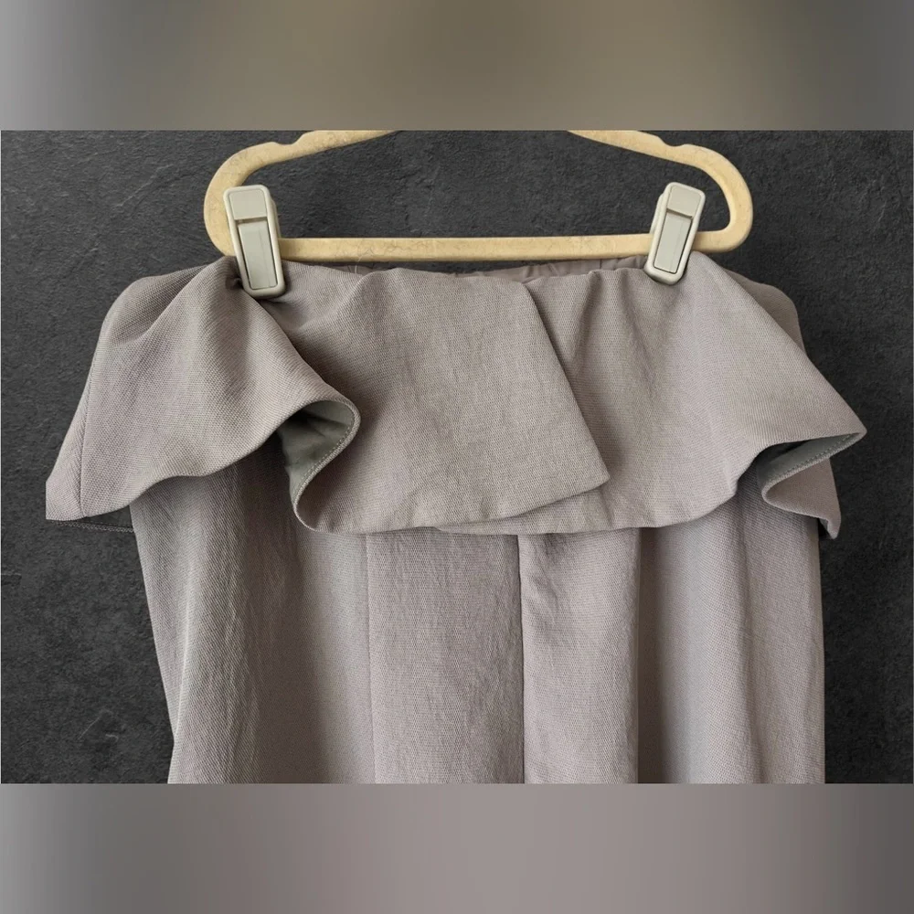 Aritzia Babaton Concrete Beton Gray Strapless Flutter Ruffle Jumpsuit Size 8 - Picture 8 of 12